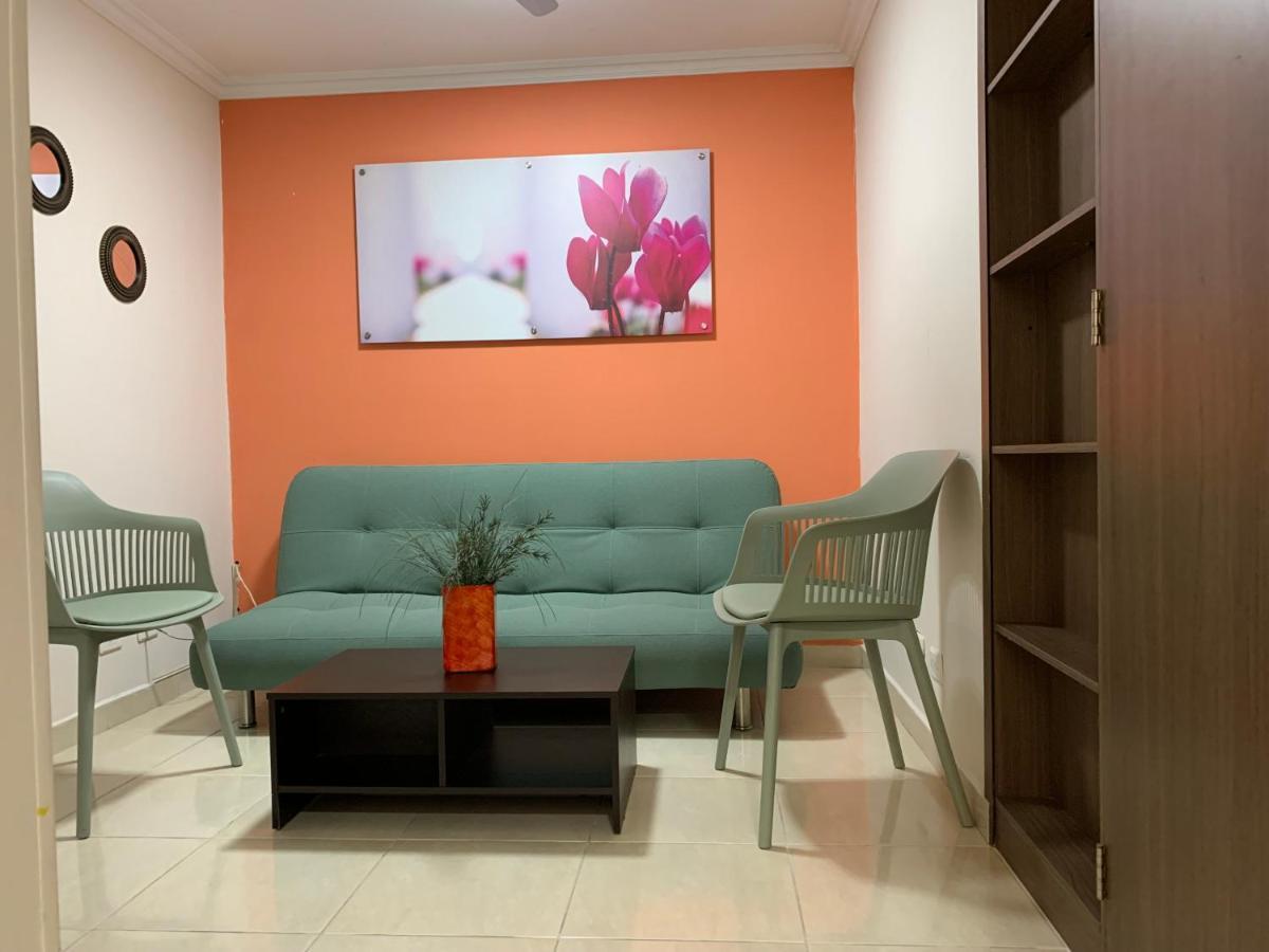 Apartamentos Laureles De La 70 Medellín Esterno foto