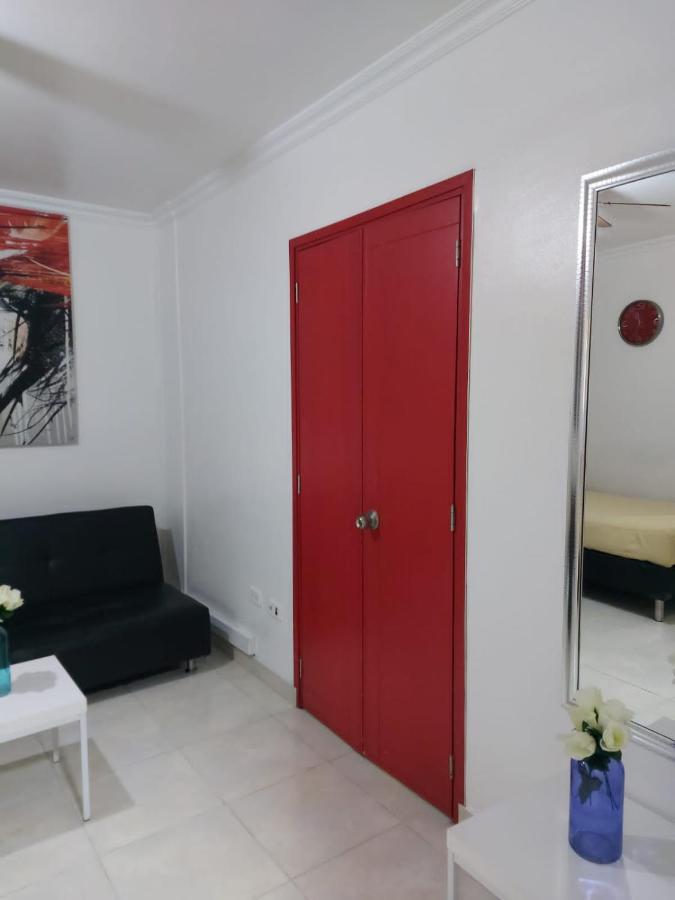 Apartamentos Laureles De La 70 Medellín Esterno foto
