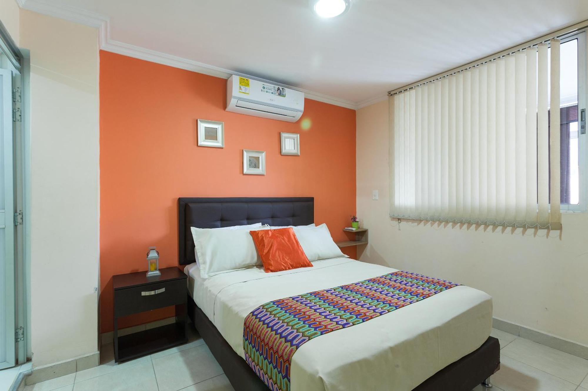Apartamentos Laureles De La 70 Medellín Esterno foto