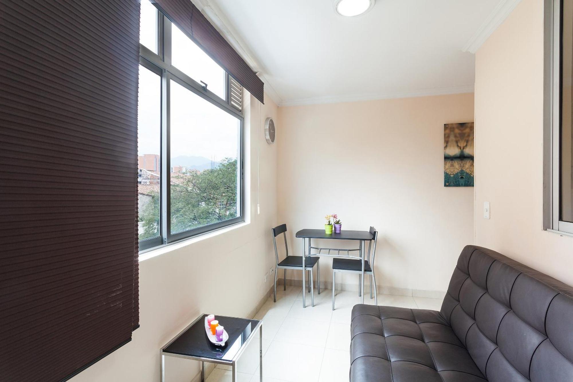 Apartamentos Laureles De La 70 Medellín Esterno foto