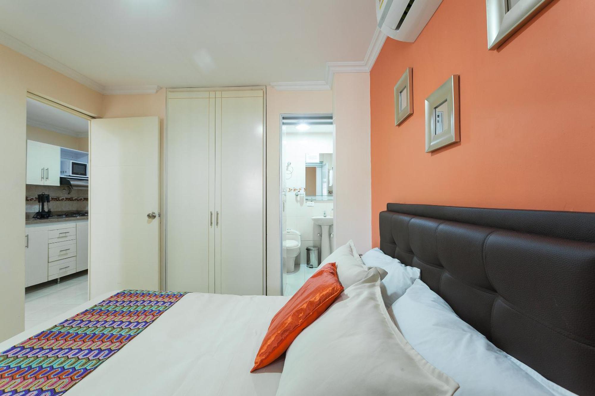 Apartamentos Laureles De La 70 Medellín Esterno foto