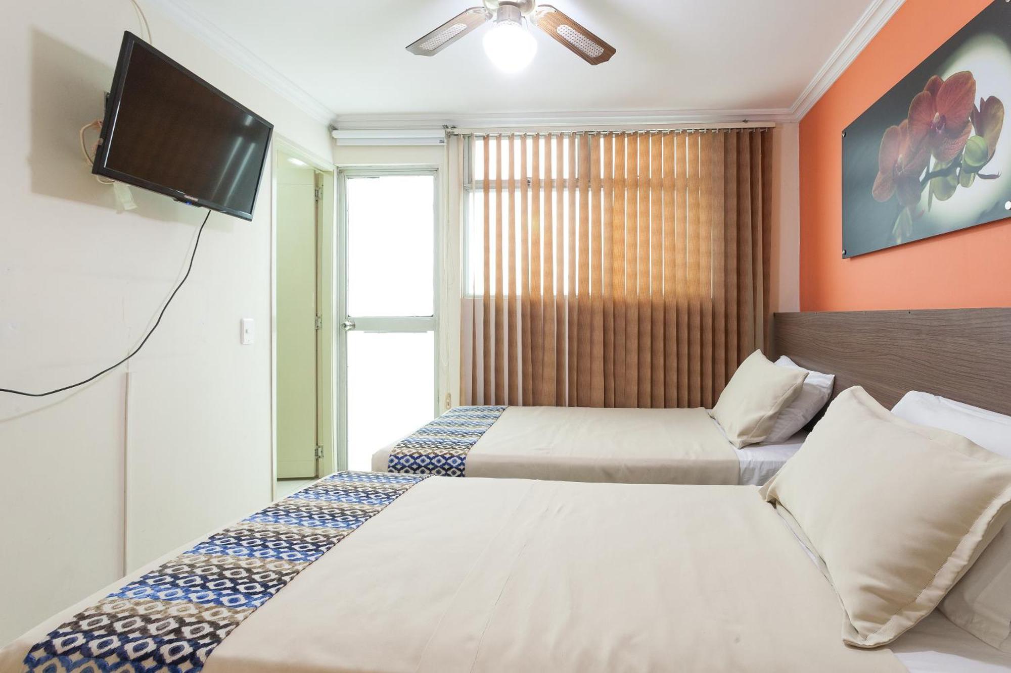 Apartamentos Laureles De La 70 Medellín Esterno foto