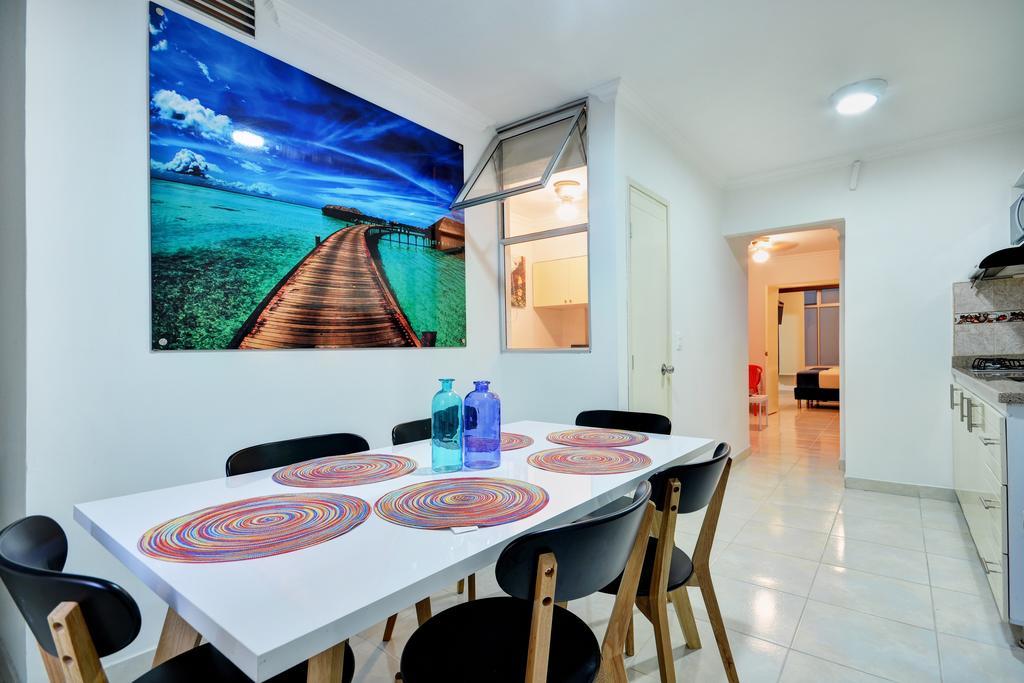 Apartamentos Laureles De La 70 Medellín Esterno foto