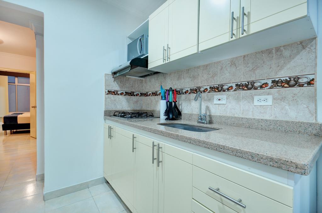 Apartamentos Laureles De La 70 Medellín Esterno foto