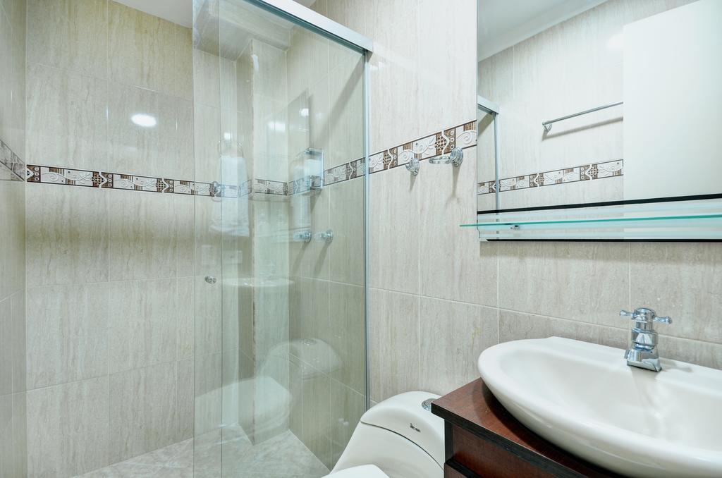 Apartamentos Laureles De La 70 Medellín Esterno foto