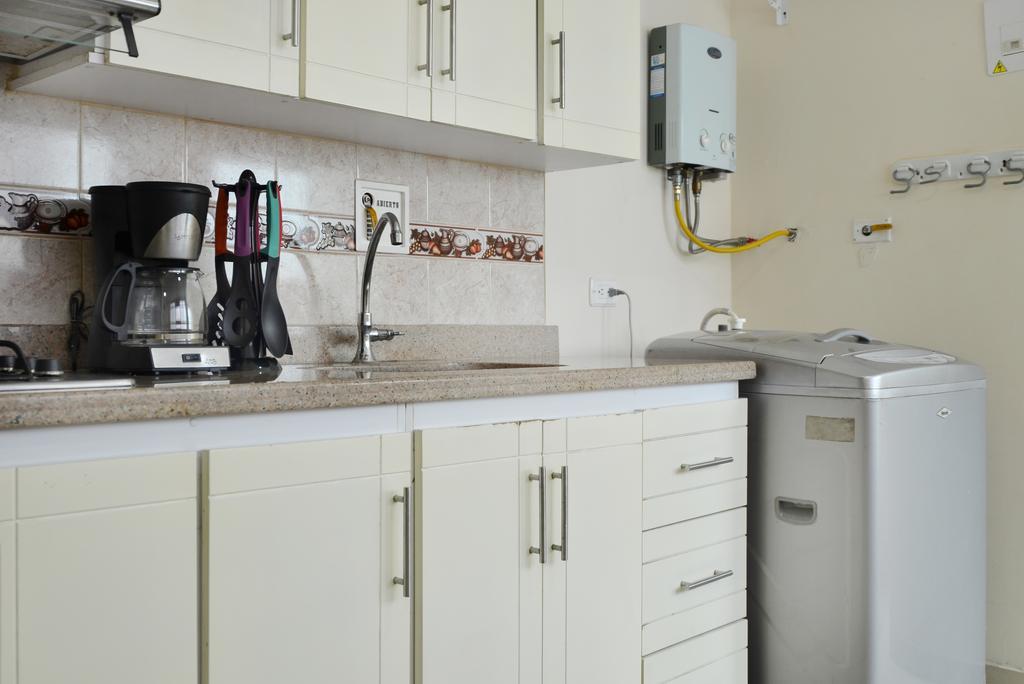 Apartamentos Laureles De La 70 Medellín Esterno foto