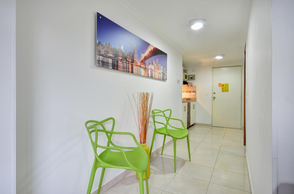 Apartamentos Laureles De La 70 Medellín Esterno foto